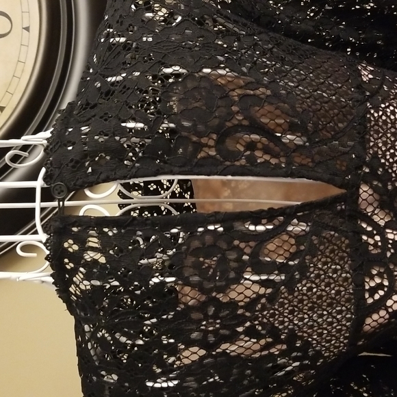 Women's Cupcakes and Cashmere black lace top NWT - Picture 7 of 11